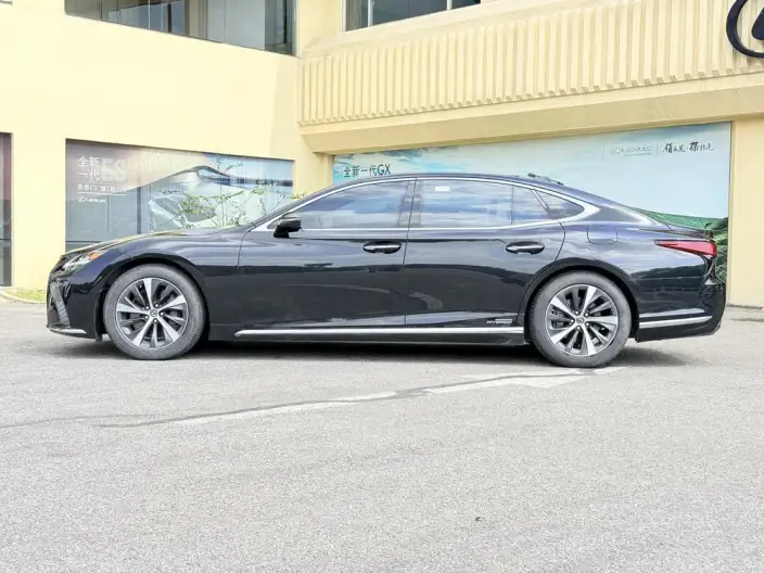 Lexus LS 2021 Model 500h Superior Edition – фото 3
