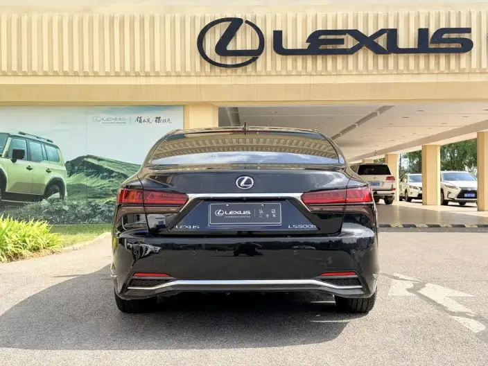Lexus LS 2021 Model 500h Superior Edition – фото 4
