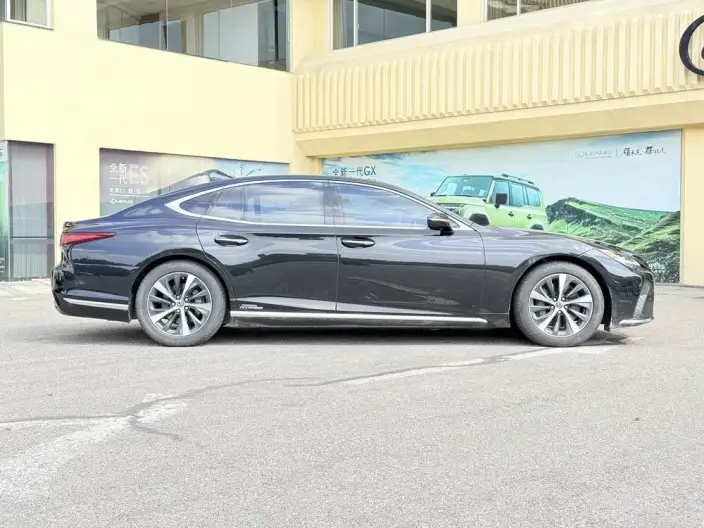 Lexus LS 2021 Model 500h Superior Edition – фото 6
