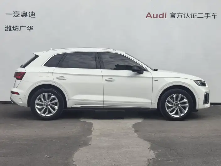 Audi Q5L 2022 Model 40T Luxury Dynamic Model – фото 6