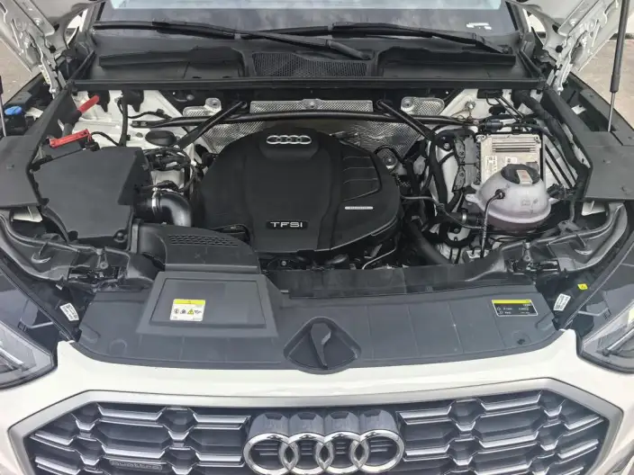 Audi Q5L 2022 Model 40T Luxury Dynamic Model – фото 8
