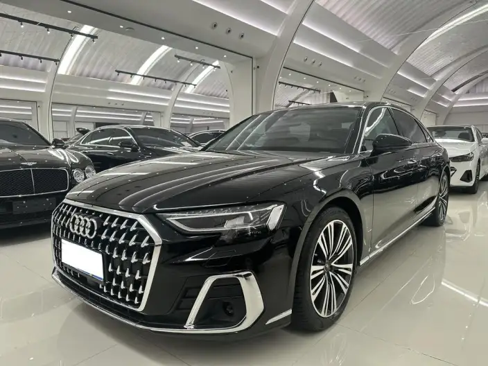 Audi A8 2024 Model A8L 45 TFSI quattro Luxury Model – фото 1