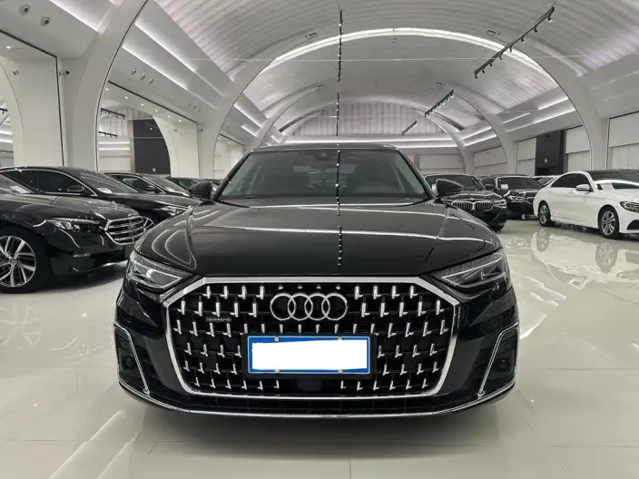 Audi A8 2024 Model A8L 45 TFSI quattro Luxury Model – фото 2
