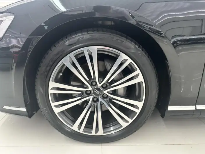 Audi A8 2024 Model A8L 45 TFSI quattro Luxury Model – фото 8