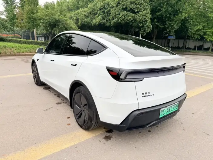 Model Y 2026 Model Rear-wheel drive version – фото 5