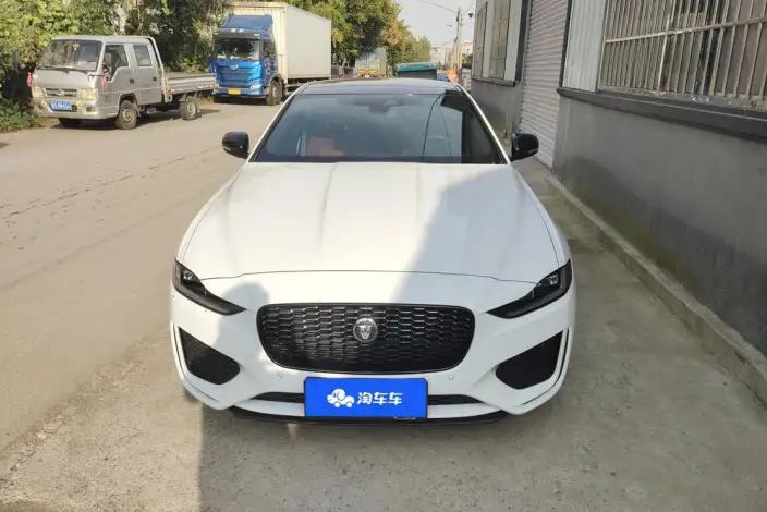 Jaguar XE L 2025 Model 2.0T 250PS R-DYNAMIC 90th Anniversary Collector Edition Edition – фото 2