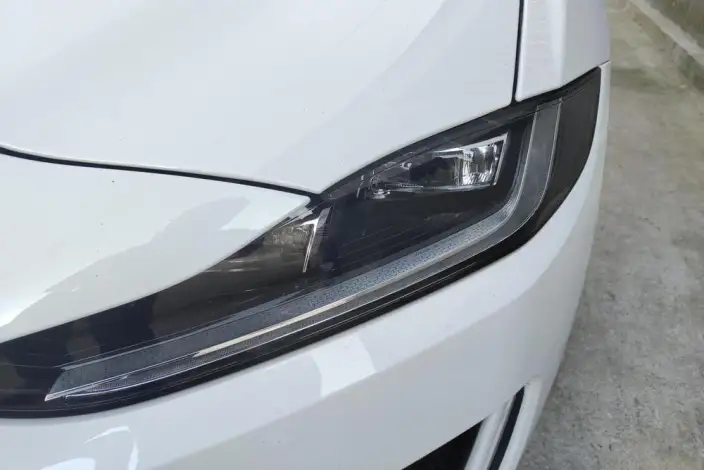 Jaguar XE L 2025 Model 2.0T 250PS R-DYNAMIC 90th Anniversary Collector Edition Edition – фото 4