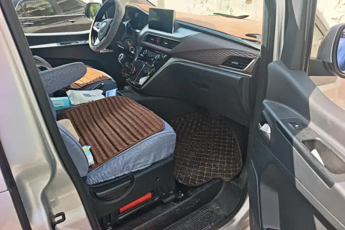 Refine M3 2023 Model PLUS 1.5T 7 seat Zhilian Edition – фото 7