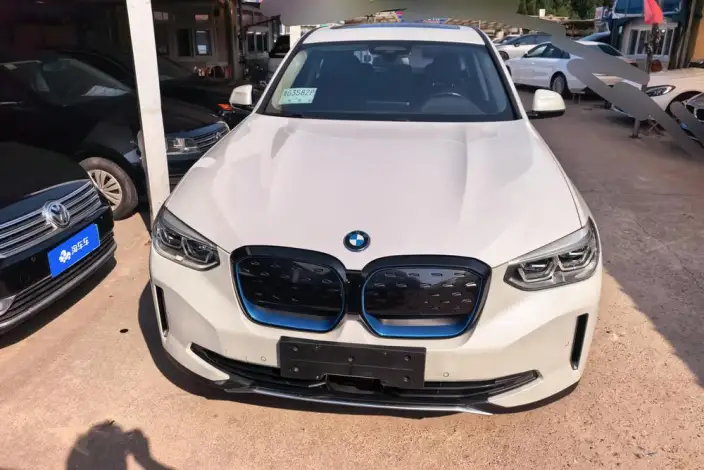 BMW iX3 2021 Model Leading Model – фото 2