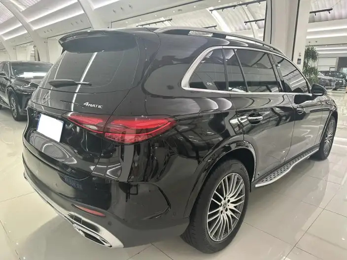 Mercedes-Benz GLC 2023 Model Facelift GLC 300 L 4MATIC Dynamic Model 5 seat – фото 5