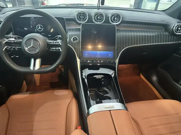 Mercedes-Benz GLC 2023 Model Facelift GLC 300 L 4MATIC Dynamic Model 5 seat – фото 10