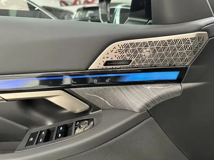 BMW 5 Series 2025 Model 530Li Exclusive Model M Sports Set – фото 10