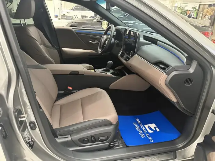 Lexus ES 2025 Model 200 Premium – фото 9