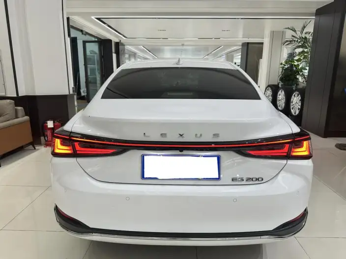 Lexus ES 2025 Model 200 Premium – фото 4