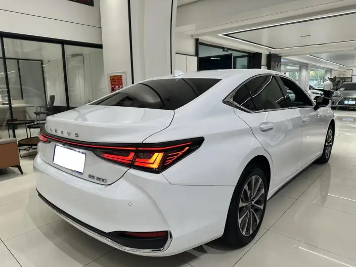 Lexus ES 2025 Model 200 Premium – фото 5
