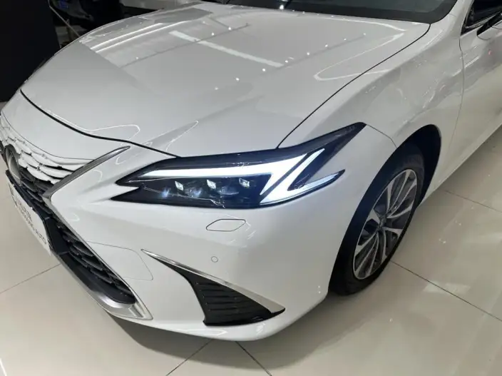 Lexus ES 2025 Model 200 Premium – фото 6