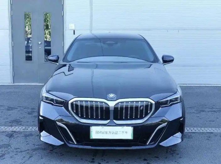 BMW i5 2025 Model eDrive35L M Sports Set – фото 2