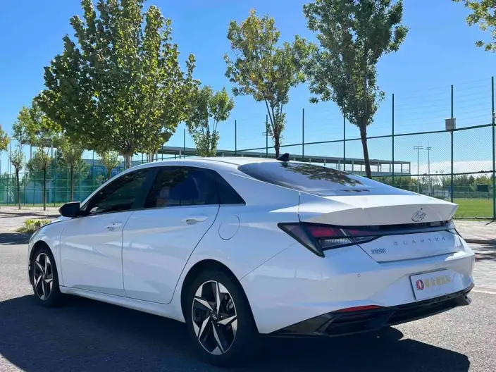 Hyundai Ioniq 2022 Model 1.5L CVT GLX Elite Edition – фото 4