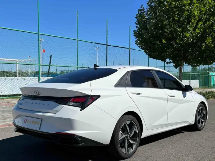 Hyundai Ioniq 2022 Model 1.5L CVT GLX Elite Edition – фото 6