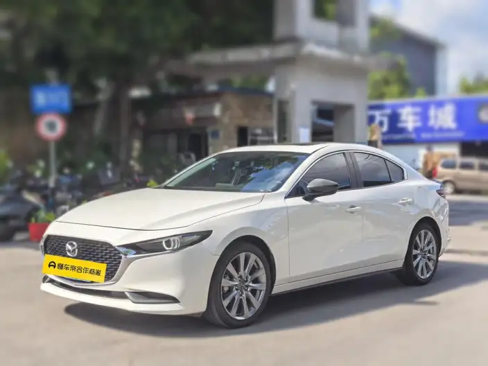 Mazda3 Axela 2021 Model 2.0L Automatic Zhi Ya Edition – фото 1