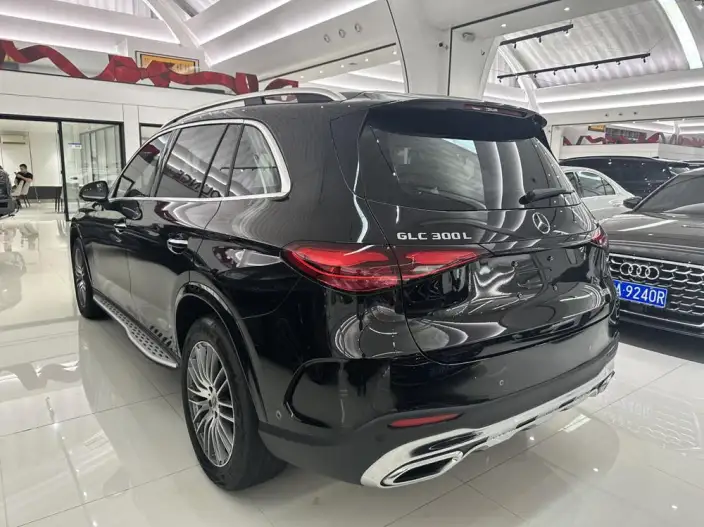 Mercedes-Benz GLC 2025 Model GLC 300 L 4MATIC Dynamic Model 5 seat – фото 4