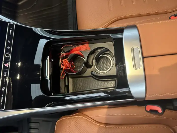Mercedes-Benz GLC 2025 Model GLC 300 L 4MATIC Dynamic Model 5 seat – фото 7