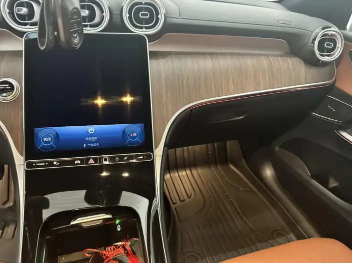 Mercedes-Benz GLC 2025 Model GLC 300 L 4MATIC Dynamic Model 5 seat – фото 10