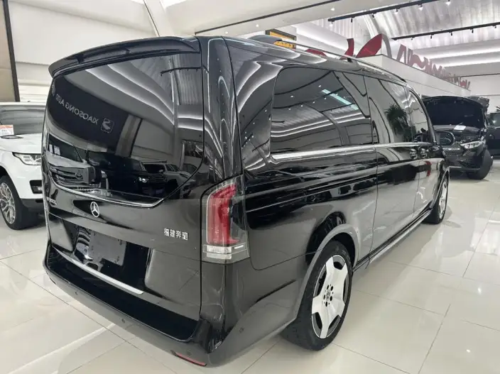 Mercedes-Benz V-Class 2024 Model V 300 L Long wheelbase Deluxe Edition – фото 5