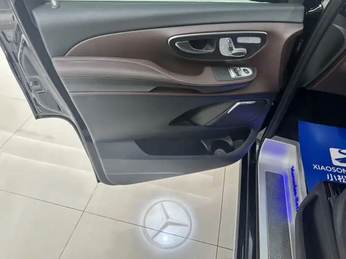 Mercedes-Benz V-Class 2024 Model V 300 L Long wheelbase Deluxe Edition – фото 9