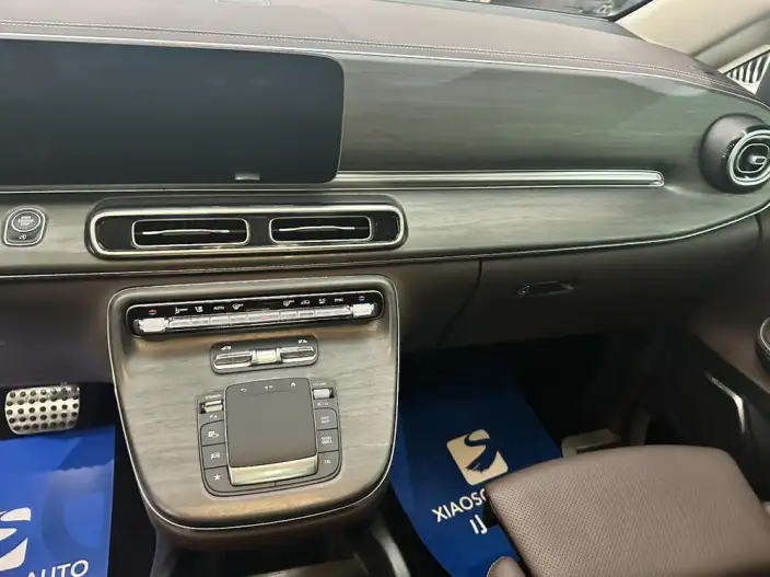 Mercedes-Benz V-Class 2024 Model V 300 L Long wheelbase Deluxe Edition – фото 10