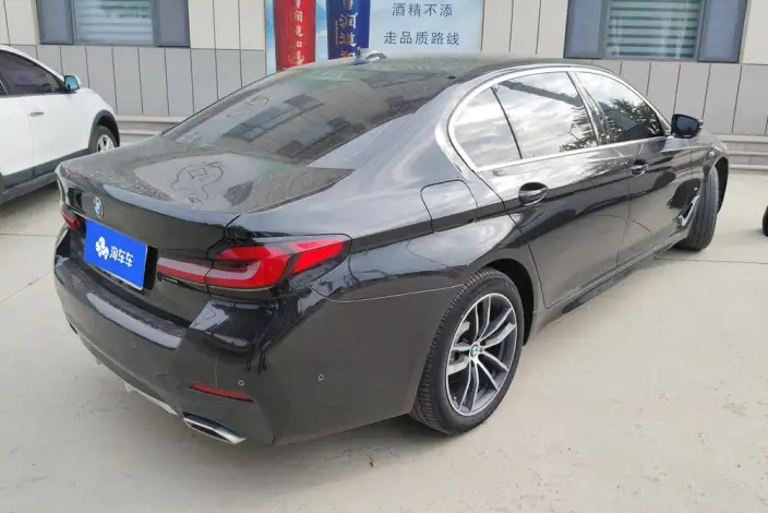 BMW 5 Series 2022 Model Facelift II 525Li M Sports Set – фото 3