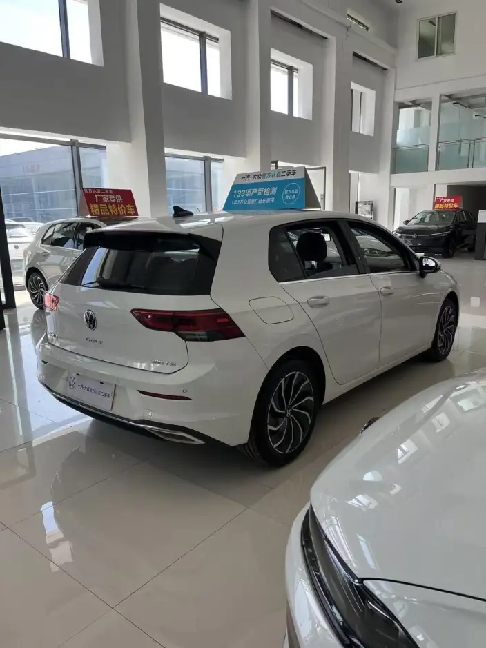 Volkswagen Golf 2024 Model 280TSI DSG Pro Lexiang Edition – фото 6