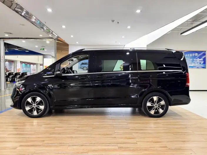 Mercedes-Benz V-Class 2022 Model V 260 Premium Edition – фото 4