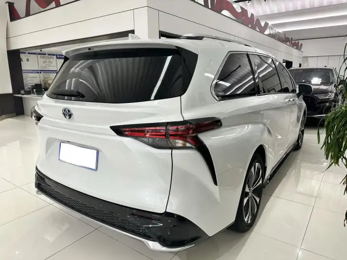 Granvia 2023 Model Intelligent Hybrid 2.5L Noble PLUS – фото 5