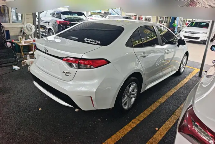 Toyota Levin 2021 Model 185T CVT Deluxe Edition – фото 3