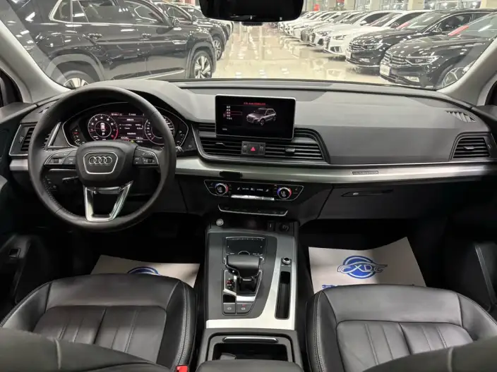 Audi Q5L 2020 Model Facelift 40 TFSI Rong Xiang Fashion Model – фото 6