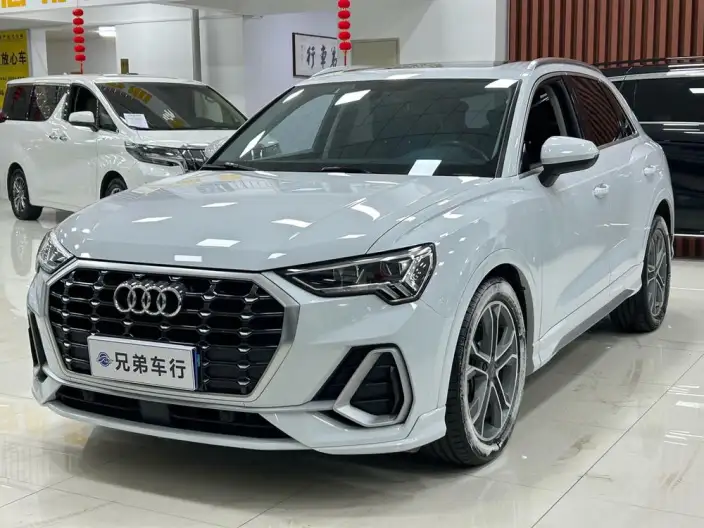 AUDI Q3 2020 Model 40 TFSI Fashion Dynamic Model – фото 1