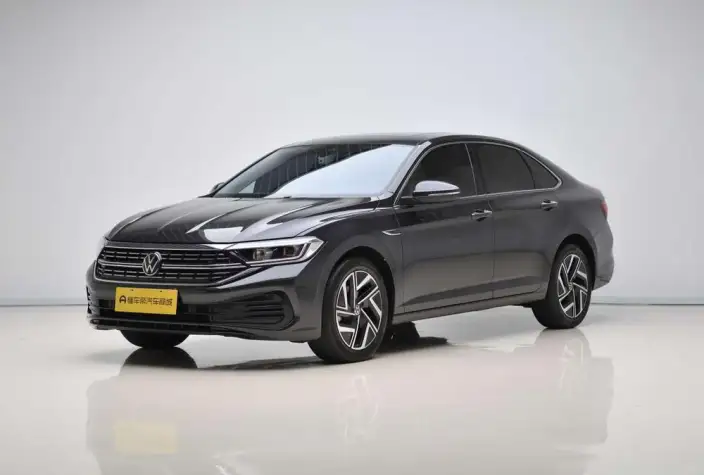 Volkswagen Sagitar 2023 Model 300TSI DSG Beyond Edition – фото 1
