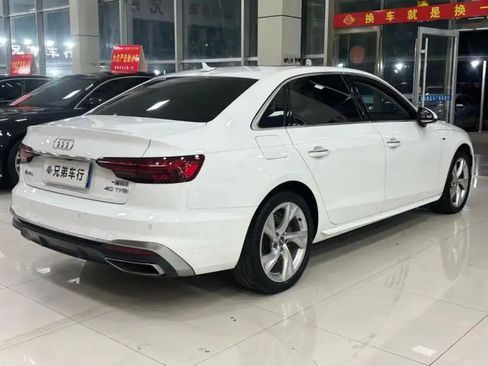 Audi A4 L 2020 Model 40 TFSI Fashion Dynamic Model – фото 4