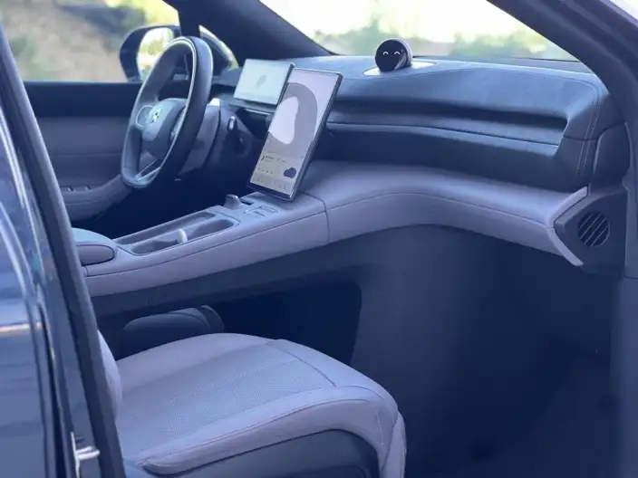NIO EC6 2024 Model 75kWh – фото 9