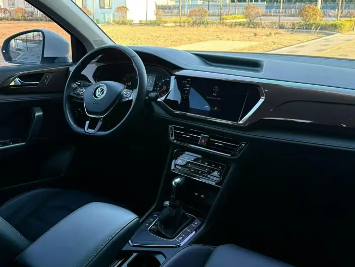 Volkswagen Tharu 2021 Model 330TSI 4WD Deluxe Edition – фото 7