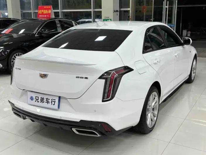 Cadillac CT4 2022 Model 28T Fashion Model – фото 4