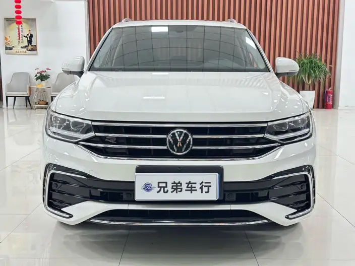 Volkswagen Tiguan L 2022 Model 330TSI Automatic 2WD R-Line Enjoy the version more – фото 2