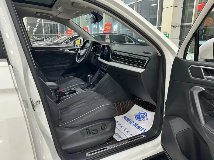 Volkswagen Tiguan L 2022 Model 330TSI Automatic 2WD R-Line Enjoy the version more – фото 7
