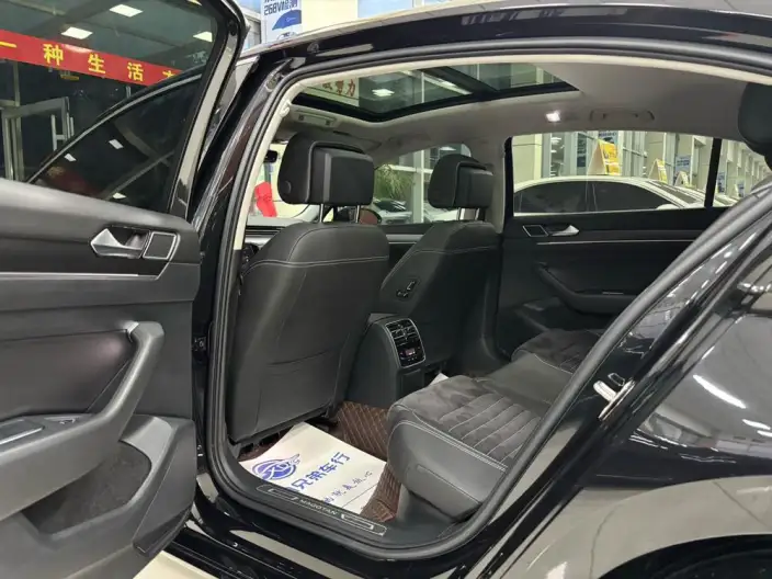 Volkswagen Magotan 2020 Model 330TSI DSG Luxury Model – фото 8