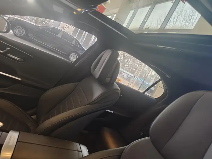 Mercedes-Benz C-Class 2023 Model C 200 L Sports Edition – фото 6