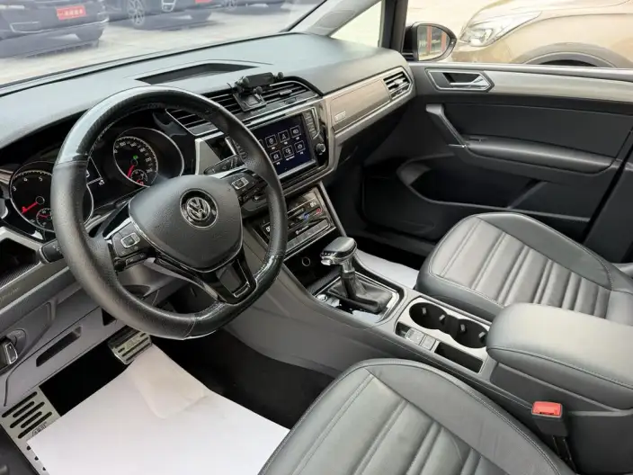 Volkswagen Touran L 2021 Model 280TSI DSG Extension Edition 7 seat – фото 9