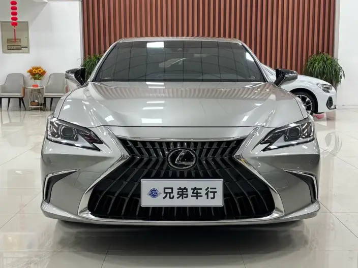 Lexus ES 2022 Model 200 Superior Edition – фото 2