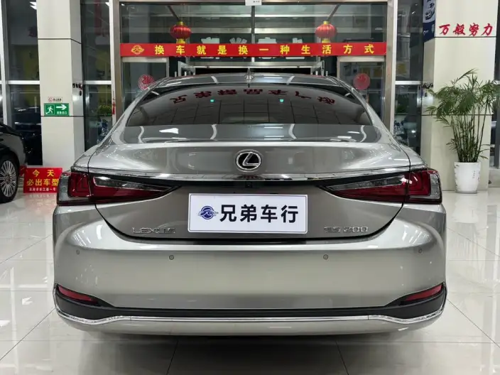 Lexus ES 2022 Model 200 Superior Edition – фото 3