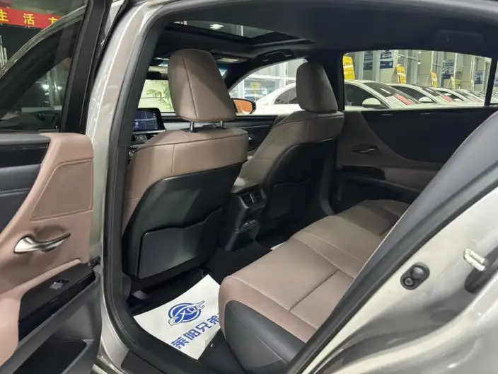 Lexus ES 2022 Model 200 Superior Edition – фото 8